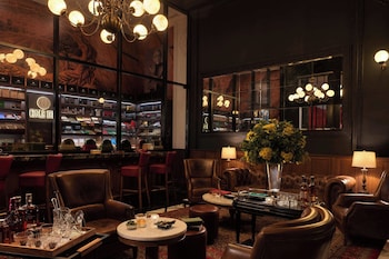 the ritz carlton dubai international financial centre