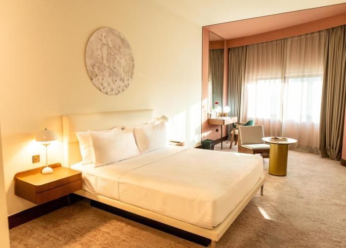 majestic cove hotel