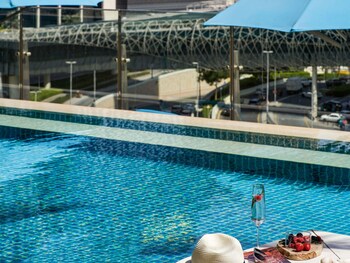 sofitel dubai downtown