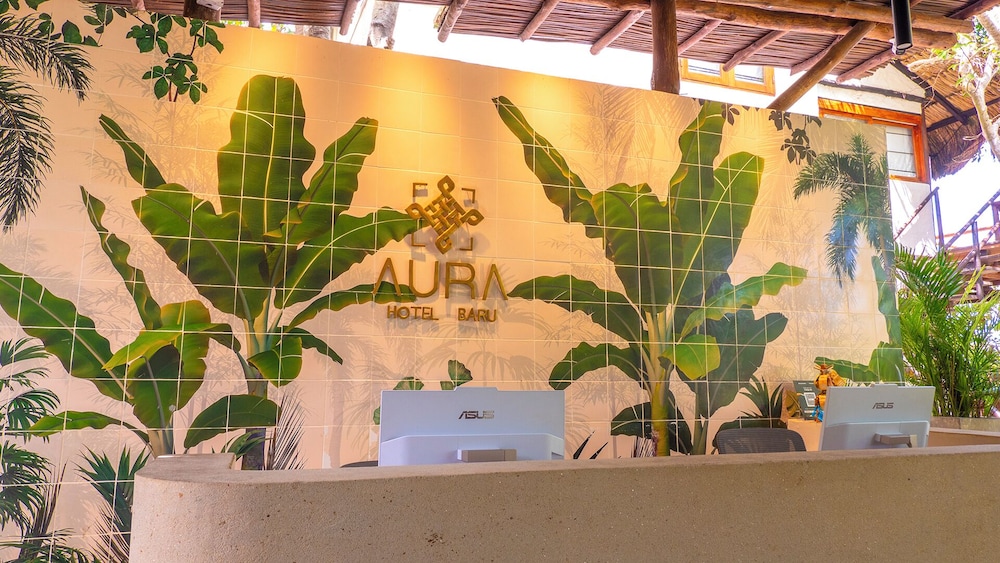 aura hotel baru
