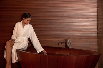 conrad abu dhabi etihad towers