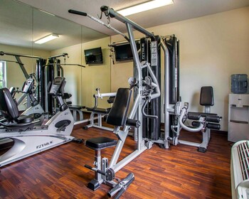 comfort suites east brunswick south river