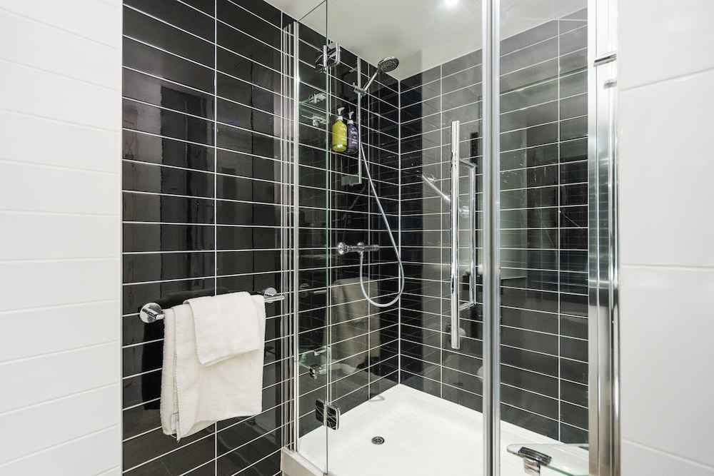 holiday inn express cambridge duxford m11 j10