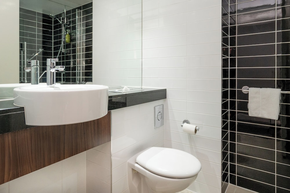 holiday inn express cambridge duxford m11 j10