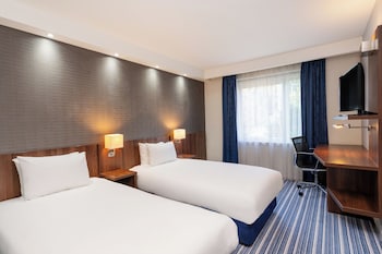holiday inn express cambridge duxford m11 j10