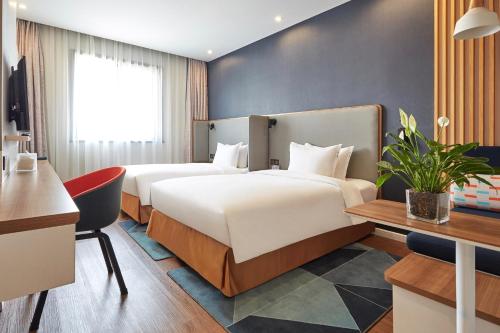 holiday inn express nanjing xuanwu lake by ihg