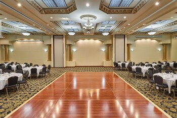 radisson hotel el paso airport