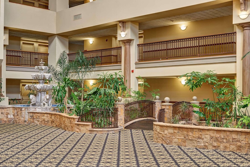 radisson hotel el paso airport