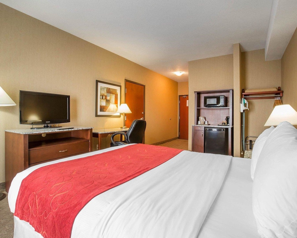 comfort inn and suites airdrie