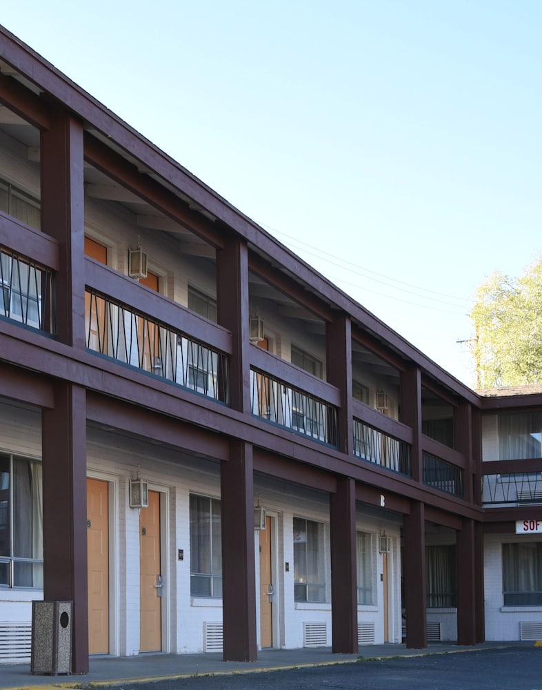 thunderbird motel