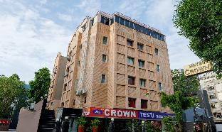 hotel crown