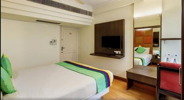 hotel crown