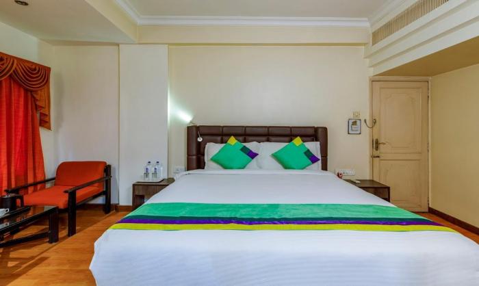 hotel crown