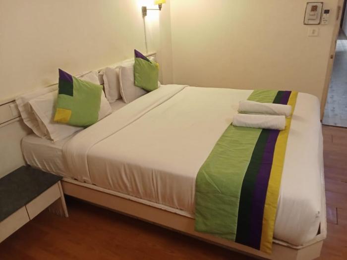 hotel crown