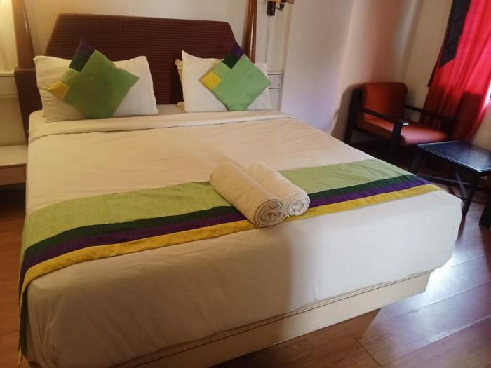 hotel crown