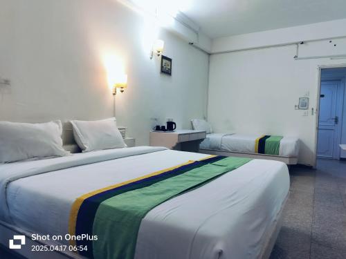 hotel crown
