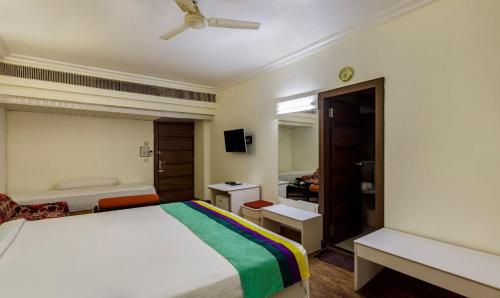 hotel crown