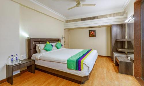 hotel crown
