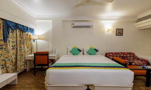 hotel crown