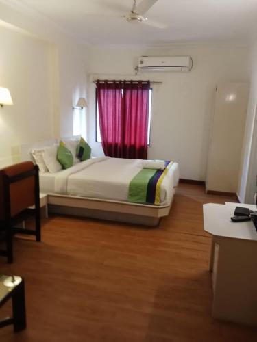 hotel crown