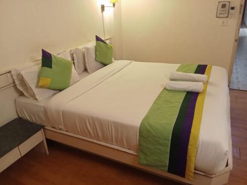 hotel crown