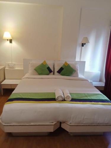 hotel crown