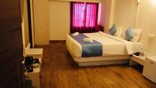 hotel crown