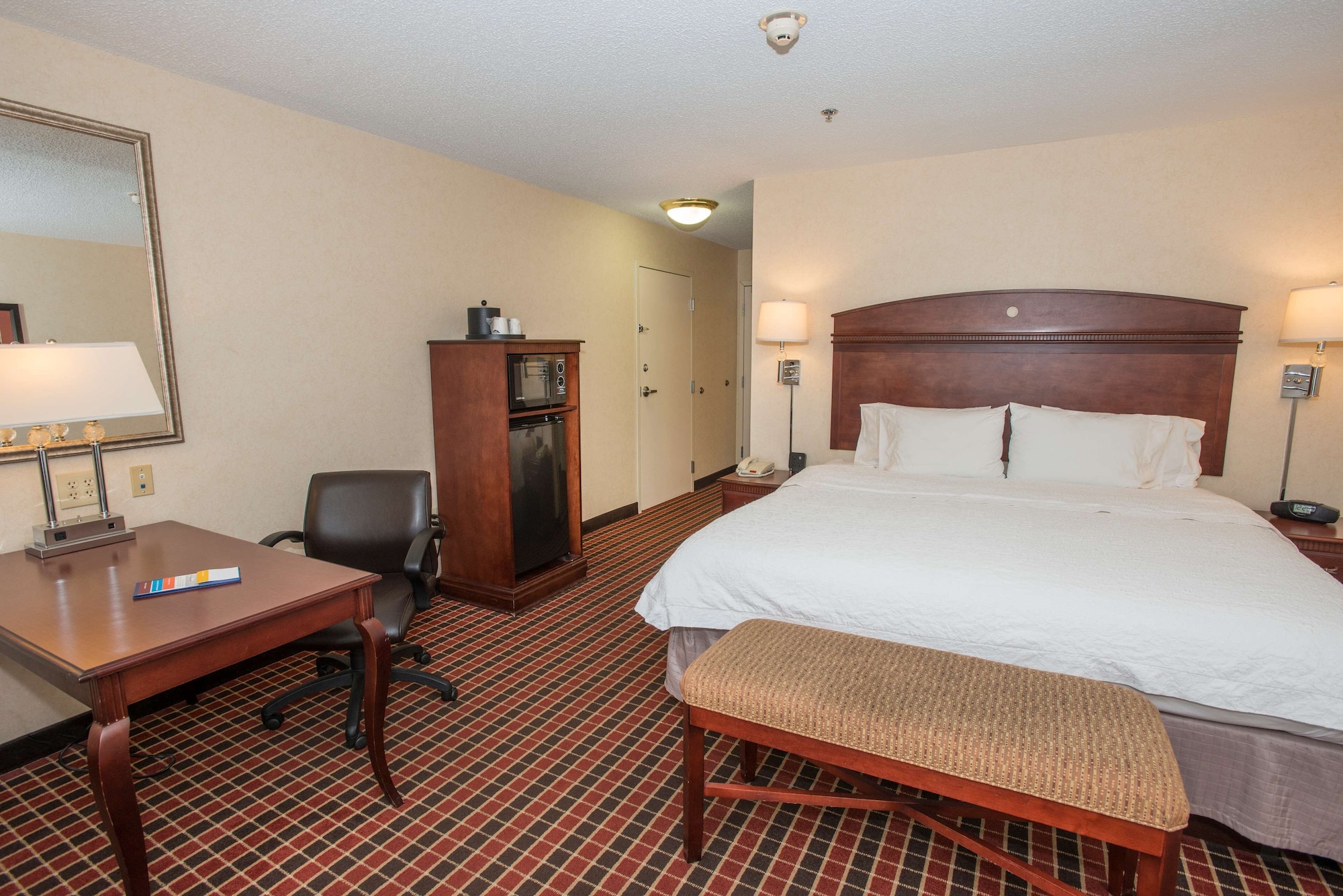 hampton inn and suites dayton airport