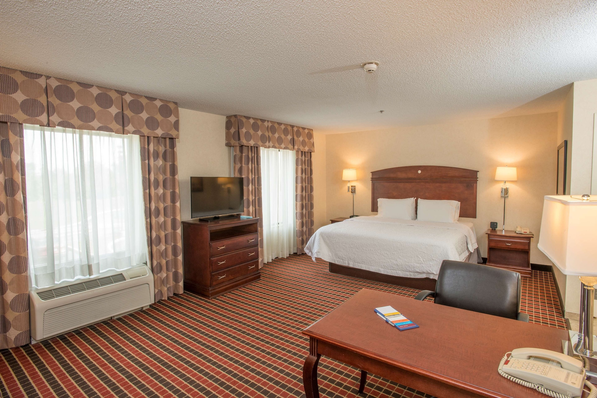 hampton inn and suites dayton airport