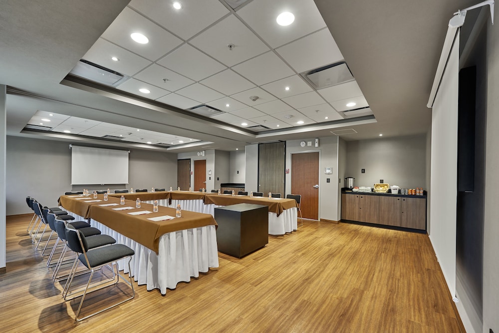 city suites queretaro