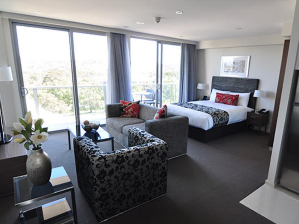 adina serviced apartments canberra dickson