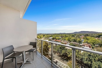 adina serviced apartments canberra dickson