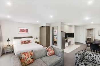 adina serviced apartments canberra dickson