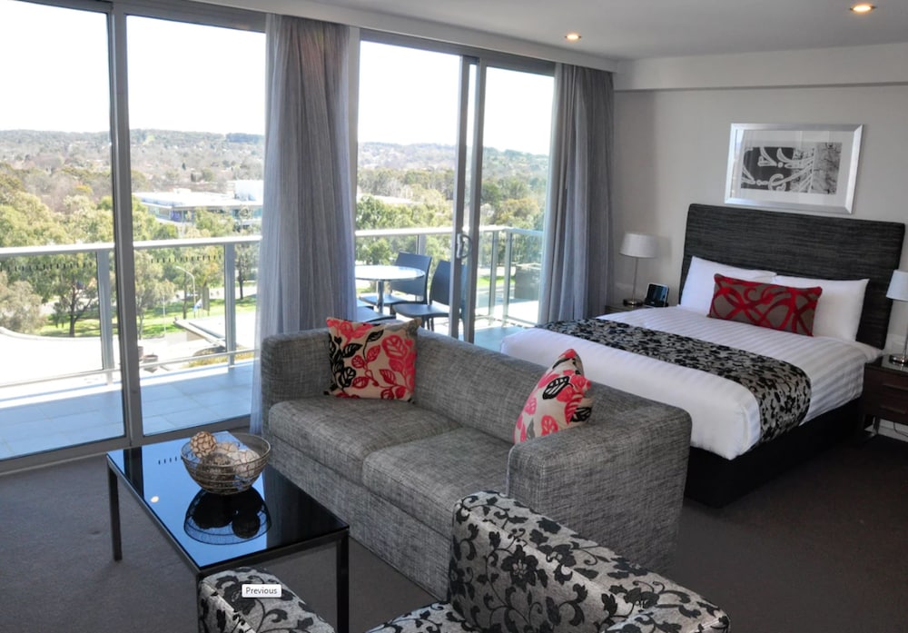 adina serviced apartments canberra dickson