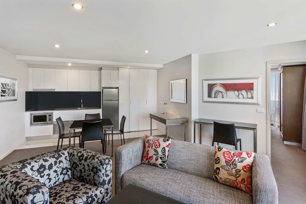 adina serviced apartments canberra dickson