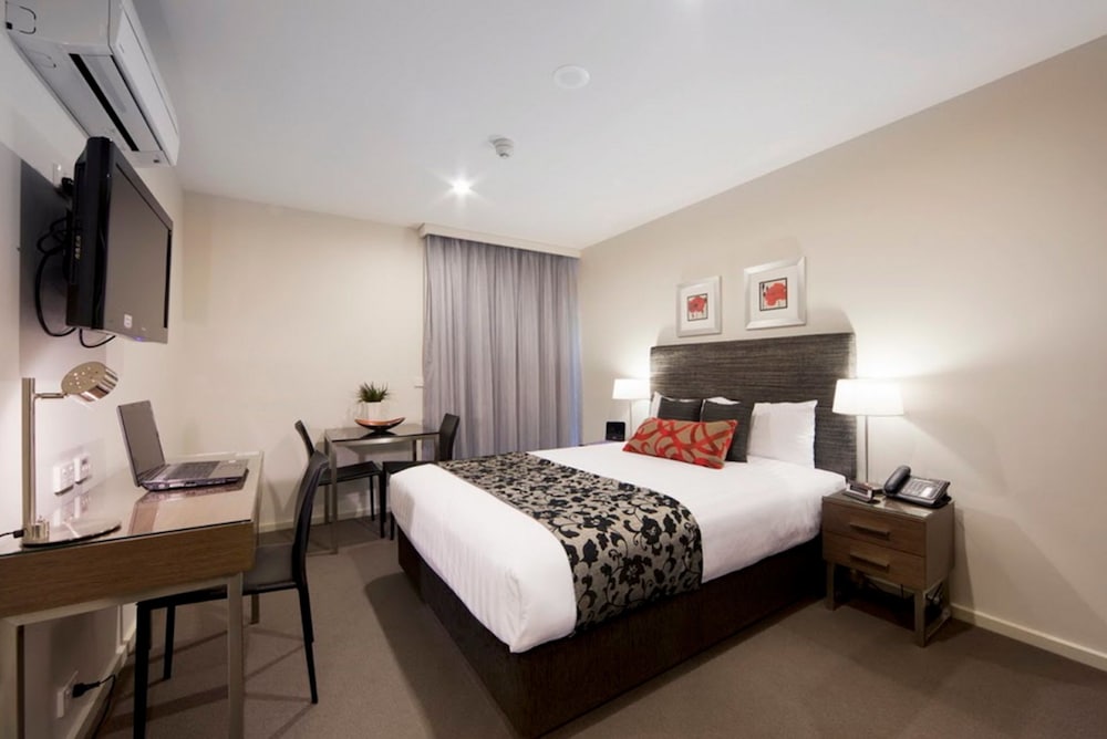 adina serviced apartments canberra dickson