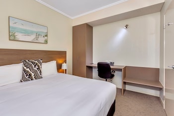 new haus by hougoumont hotel