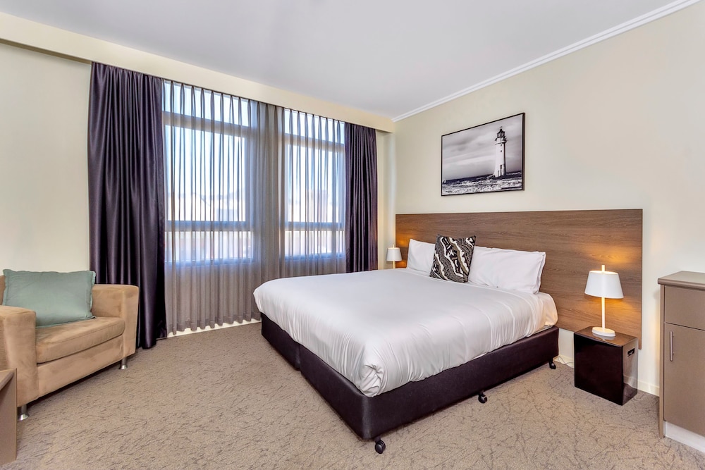 new haus by hougoumont hotel