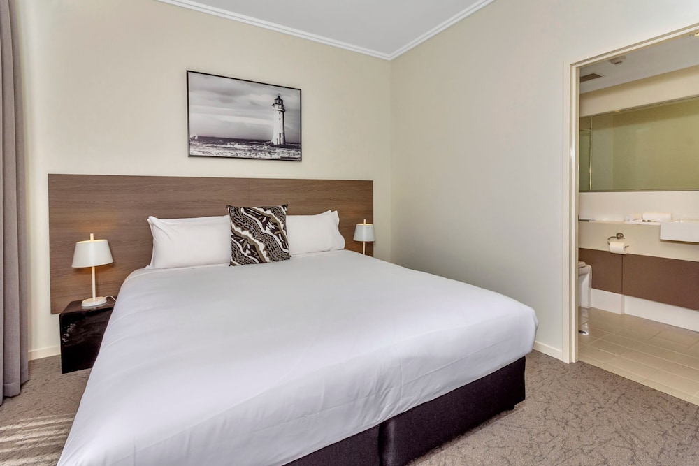 new haus by hougoumont hotel