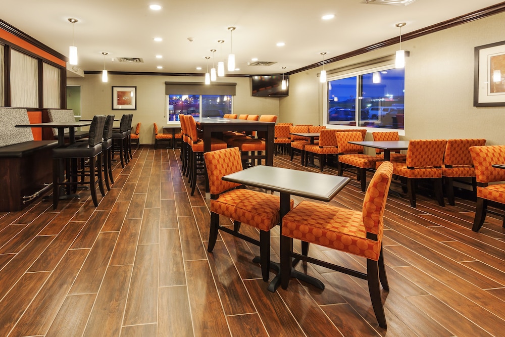 holiday inn express hotel and suites rapid city by ihg
