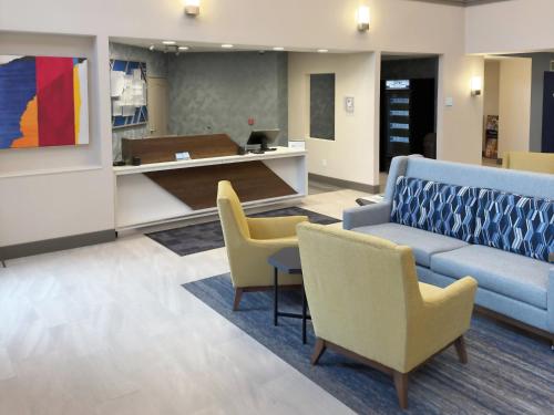 holiday inn express hotel and suites rapid city by ihg