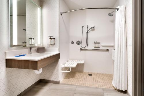 holiday inn express hotel and suites rapid city by ihg