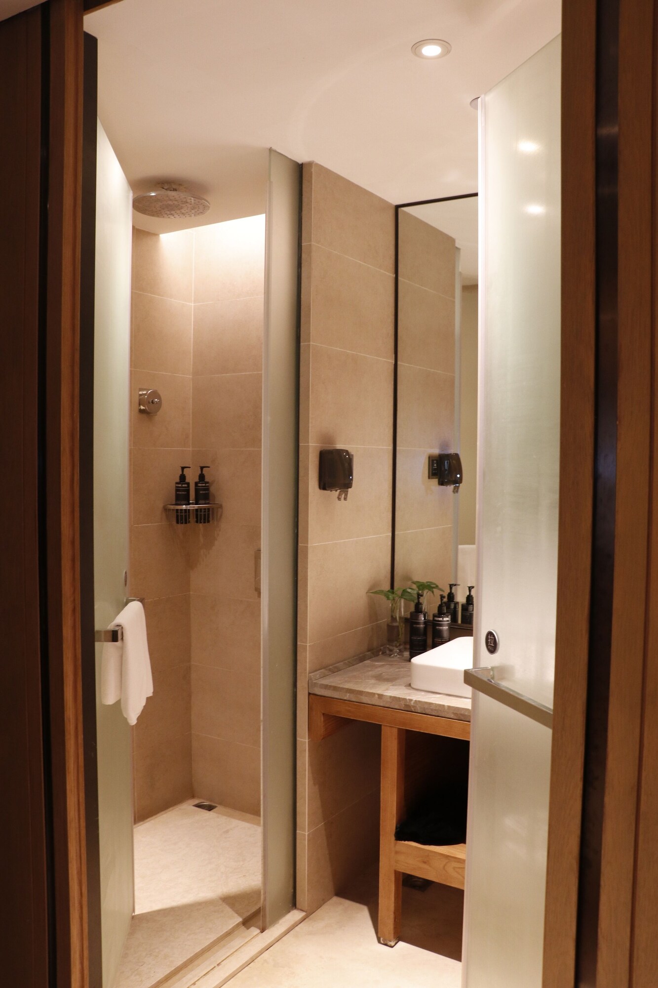 voco thousand island lake by ihg