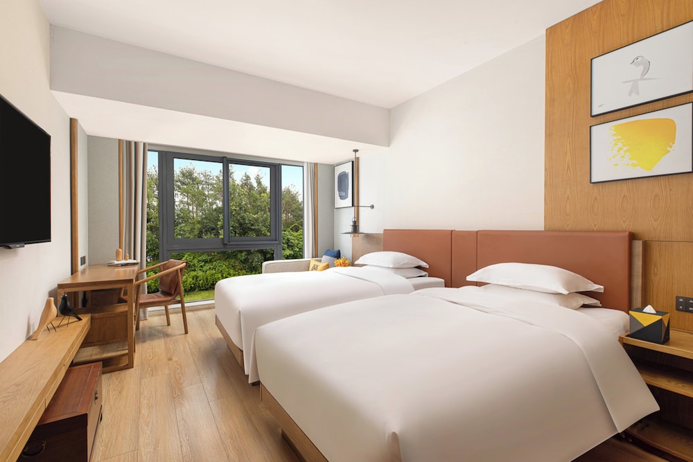 voco thousand island lake by ihg