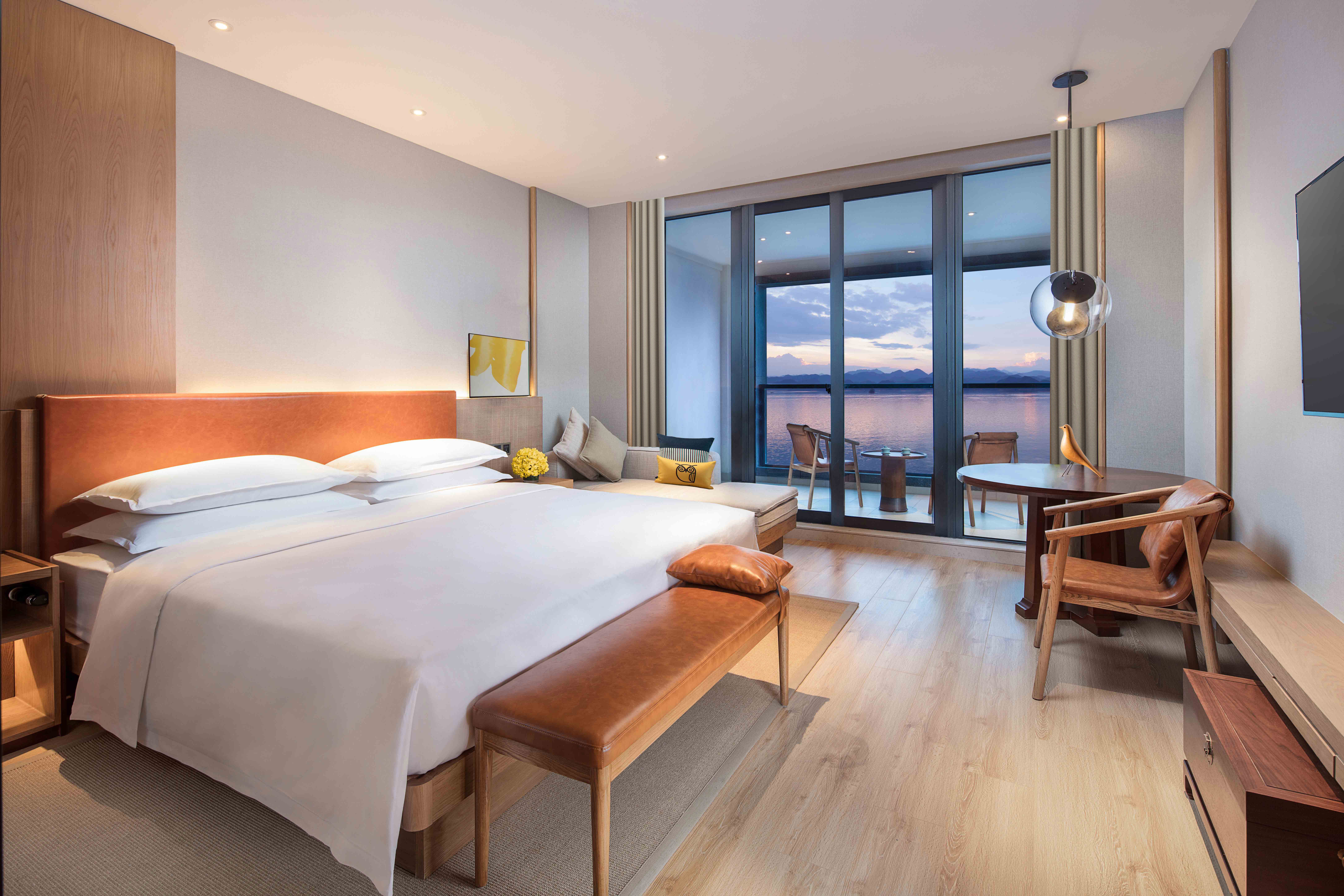 voco thousand island lake by ihg