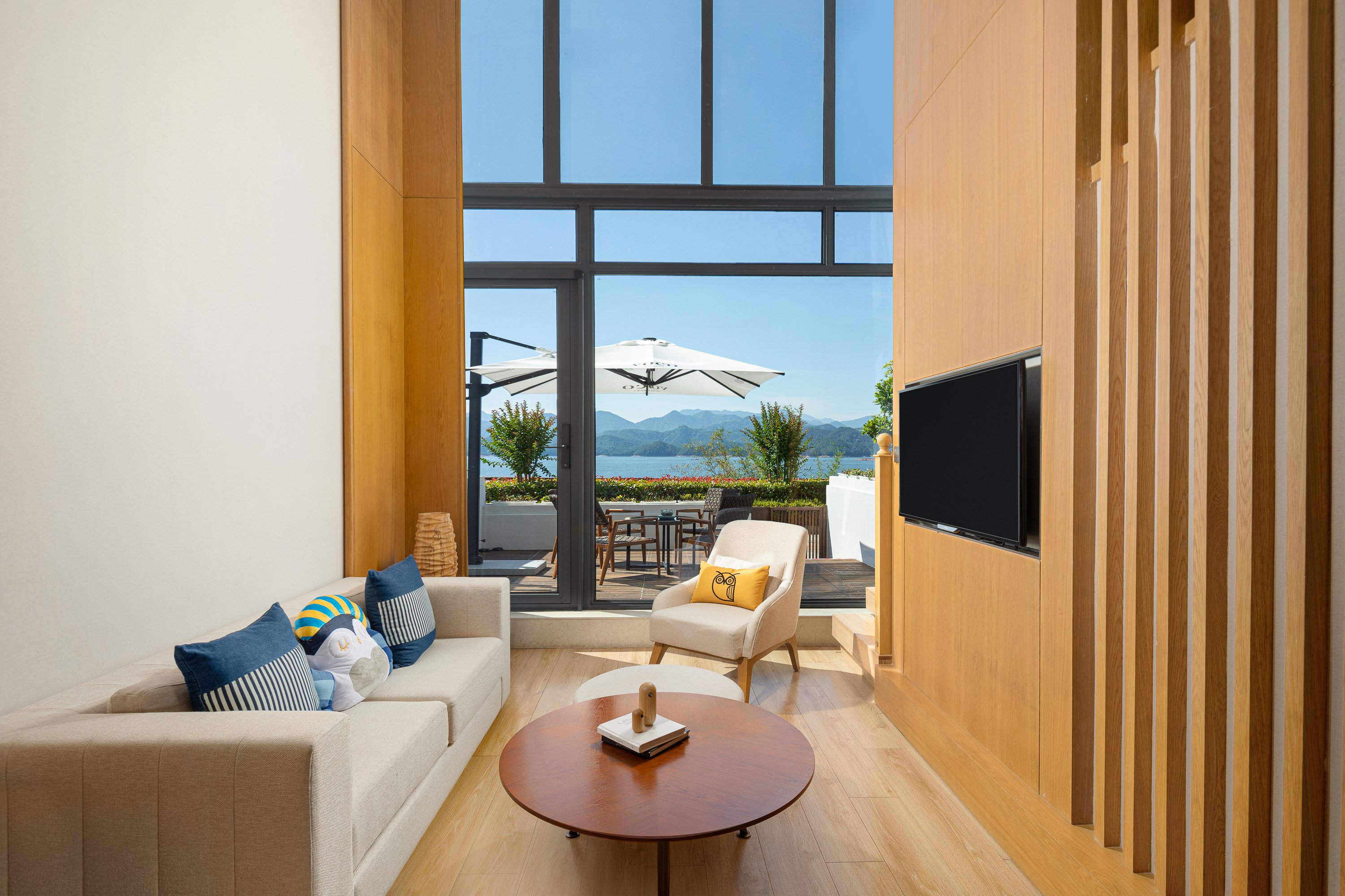 voco thousand island lake by ihg