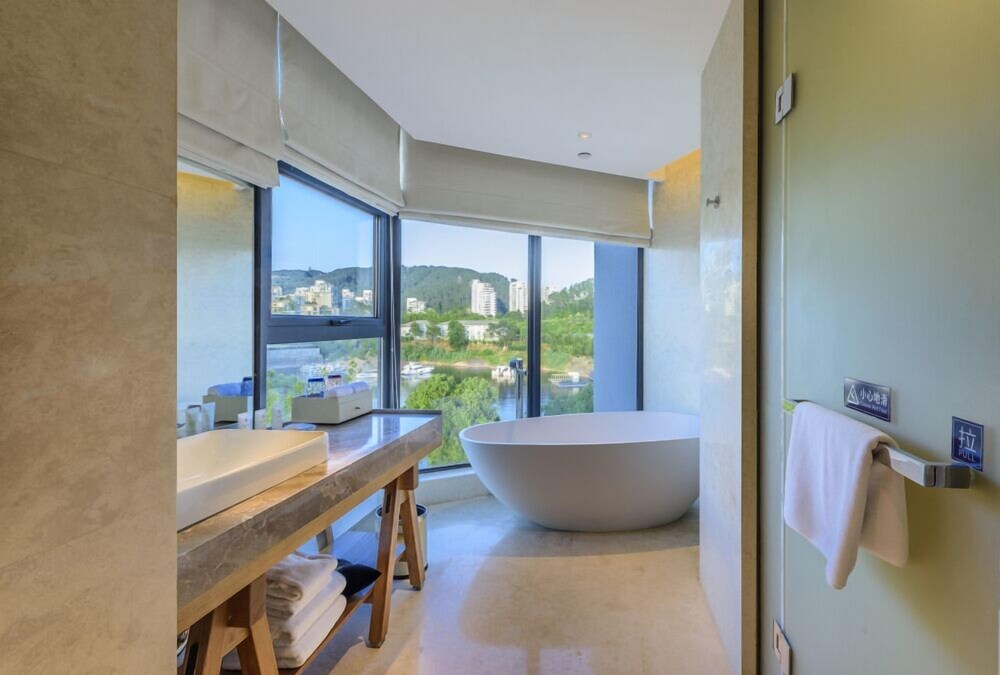 voco thousand island lake by ihg