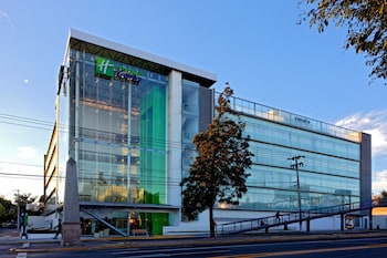 holiday inn express guadalajara expo