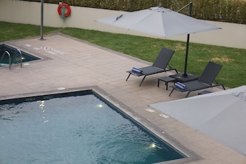 holiday inn express guadalajara expo