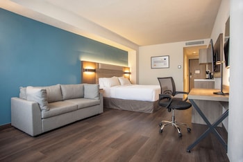 holiday inn express guadalajara expo